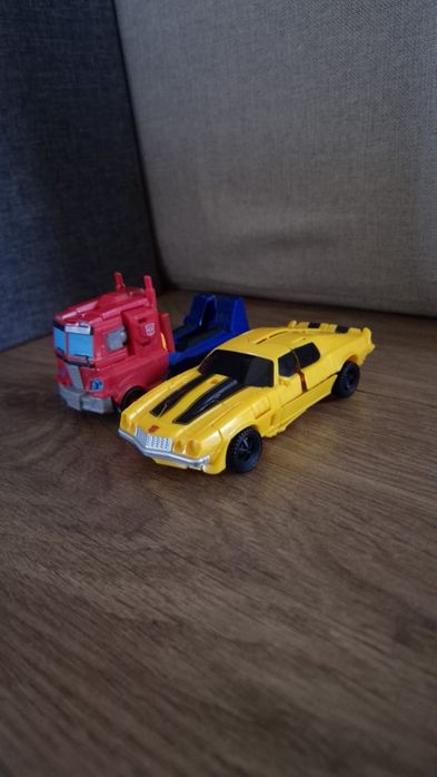 Transformers колекционерски фигури