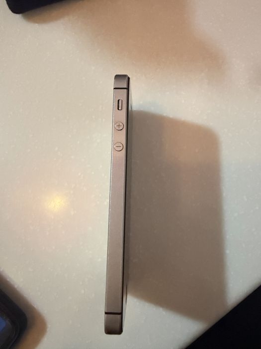 iphone se 2016 (1 поколение)