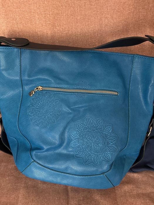 Дамска чанта desigual с бродерии