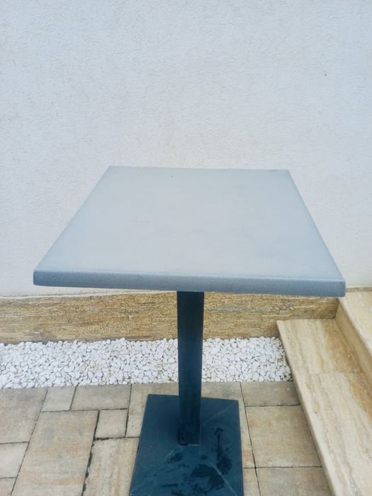 Scaune bar si masa