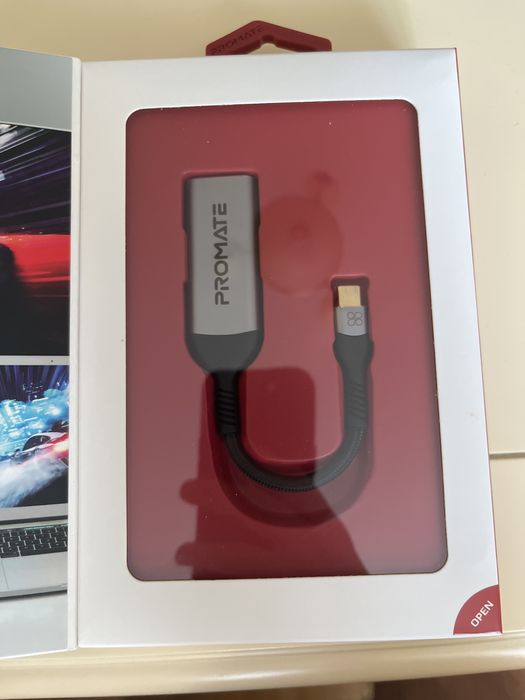 Vând adaptor HDMI-usb C