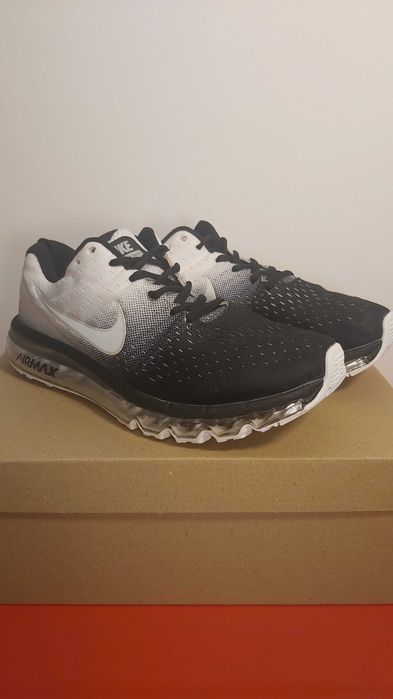 Nike Air Max 2017 Black & White - Номер 44 (умалени)