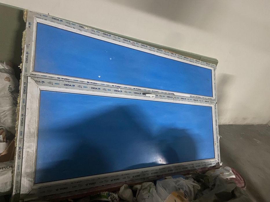 Пластиковая дверь