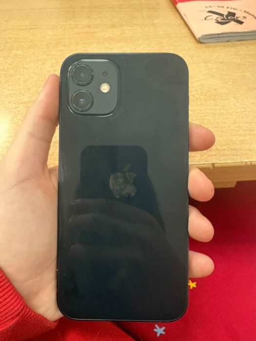 Iphone 12 utilizat