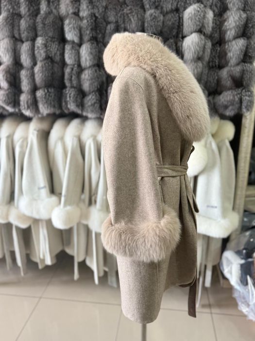 Alpaca si Blana de vulpe. Marimi S si M pe Stoc ! 700 lei !!!