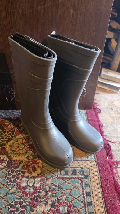 Резиновые  Сапоги 44 размер торг