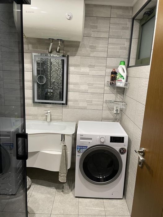 Дава се под наем Тристаен апартамент в Пловдив, Център - 90 кв.м за 663 € - Снимка #9