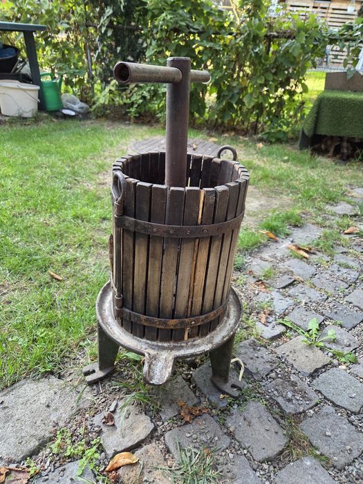 Presă struguri  din fontă