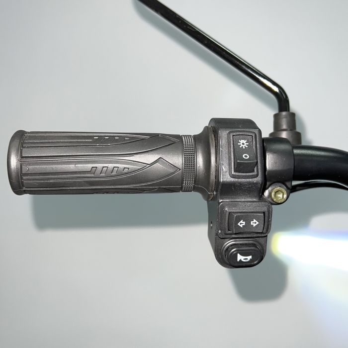 Електрическа триколка тип Веспа модел 750.2 NEW 2+1 TELSTAR