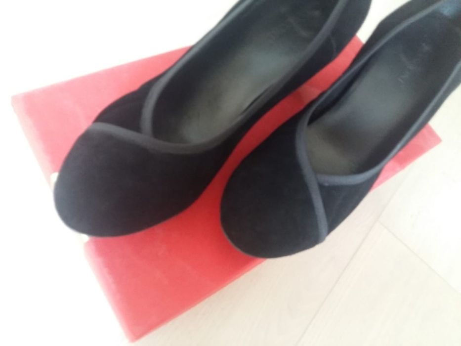 Продам туфли замшевые