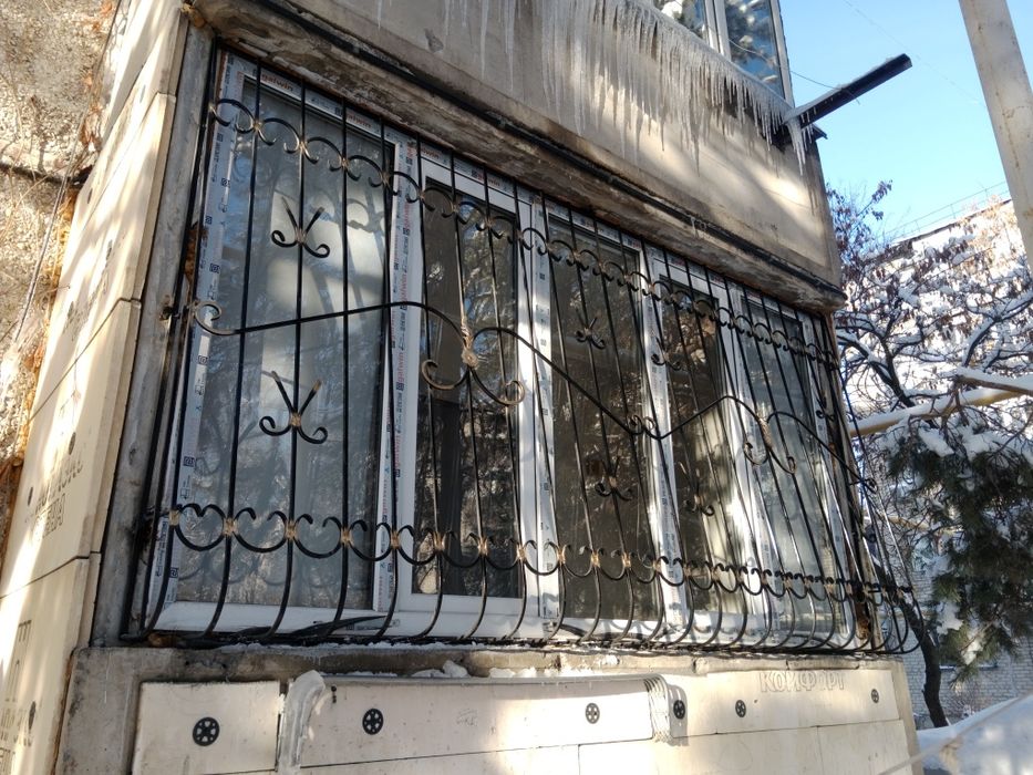 Решётки на окна металлические