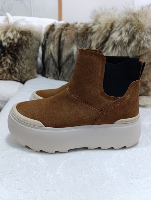 UGG  Marin Mega боти