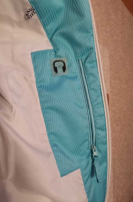 Vând jachetă ski Ziener (Germany) - damă. Măr. 40. Nouă!