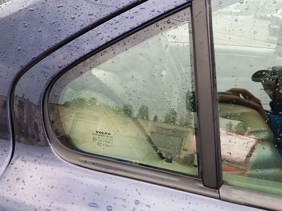 Geam / Sticla Fix Usa / Portiera Dreapta Spate Volvo S60 Berlina / Sedan 2000 - 2009
