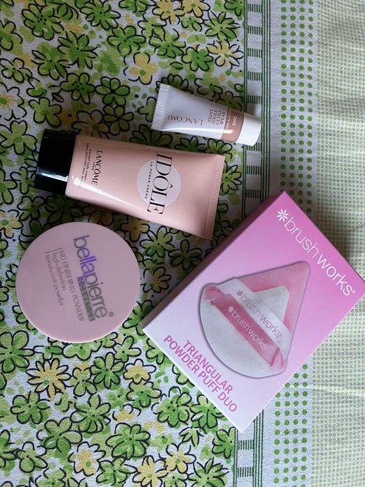 Фиксираща безцветна пудра и подаръци