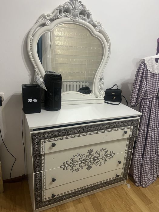 Спальный гарнитур