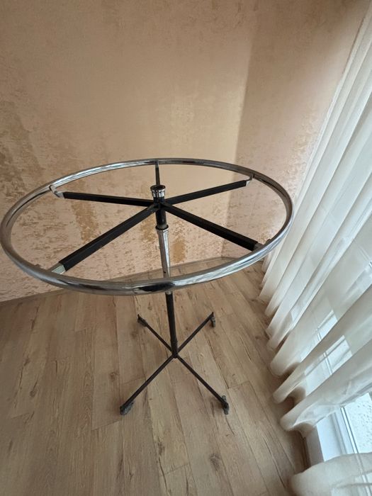 Метален щендер закачалка за дрехи