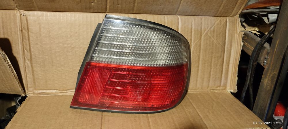 Фонарь Нисан примера