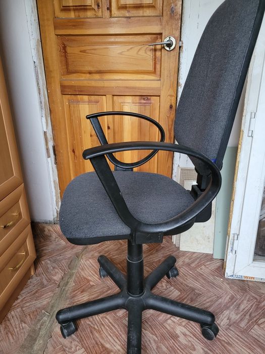 Компьютерный кресло