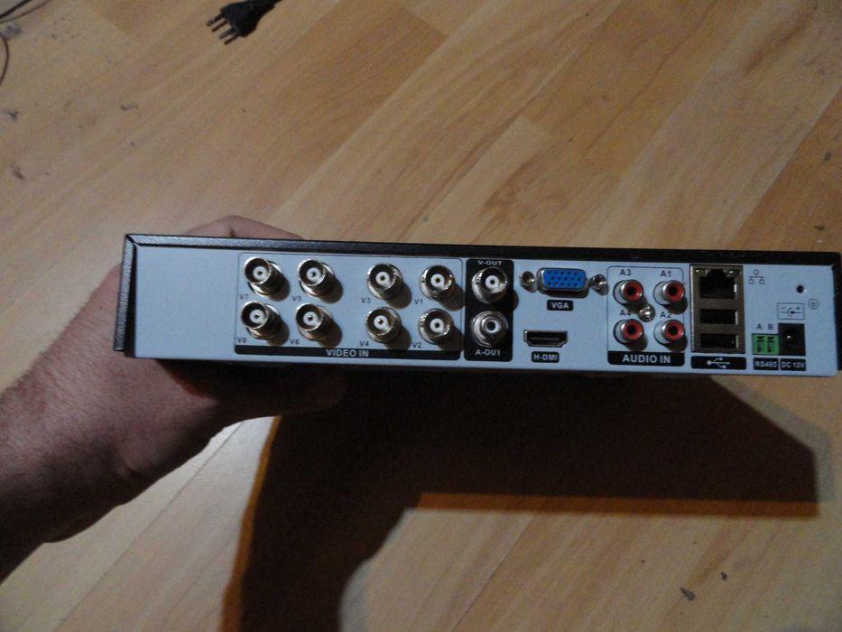 DVR 8 канален 8 камери ДВР