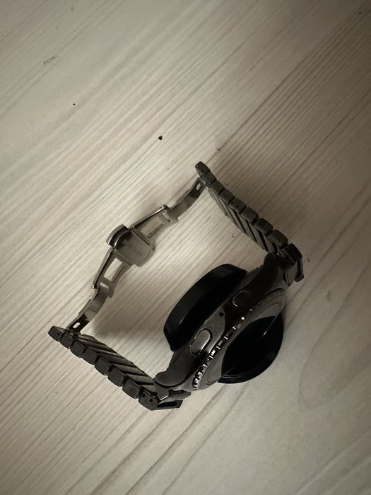 Продам samsung galaxy gear s2 часы