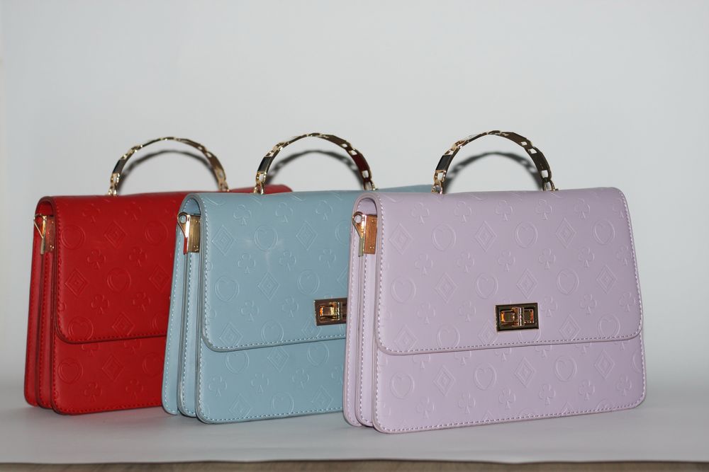 Стилни чанти и раници