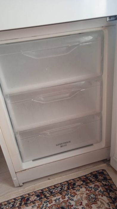 Продам холодильник