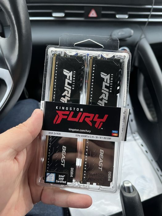 Оперативная память Kingston KF432C16BB1K2/32 32 Гб