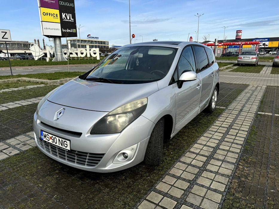 Vand Renault Grand Scenic III ,trapa panoramica,2 seturi de roti