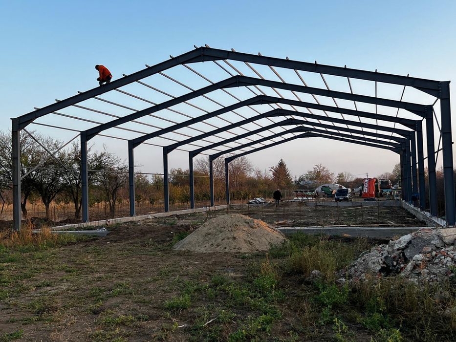 Hala metalica 15x30 x5 facem si alte inaltimi lucram fara avans