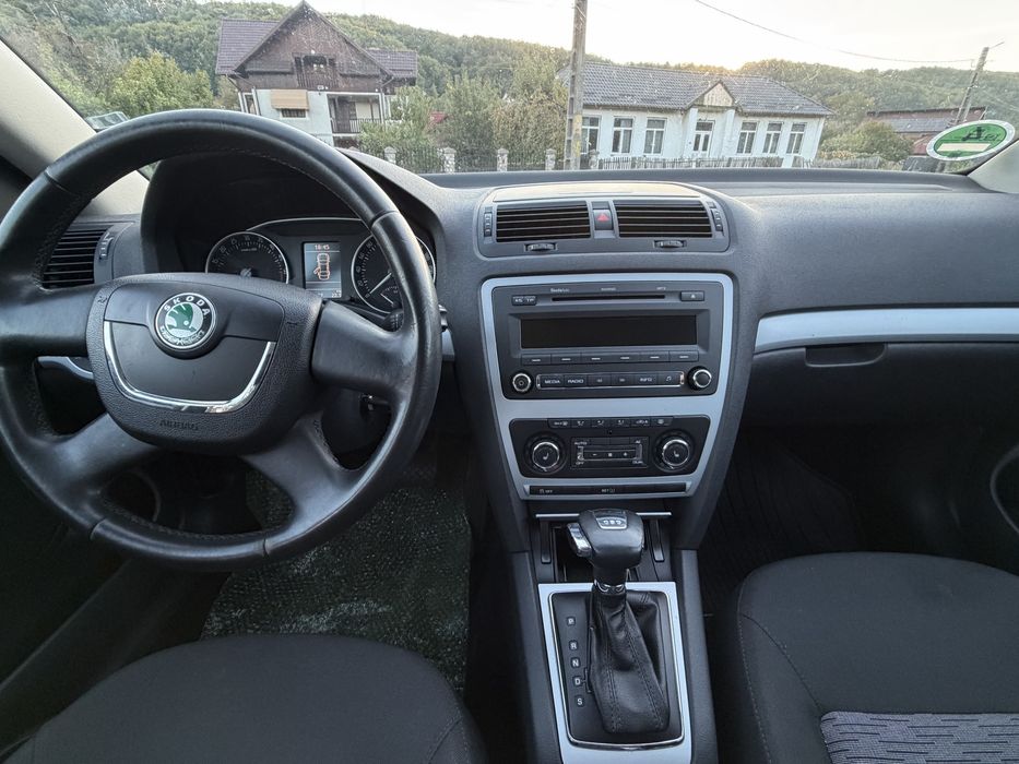 SKODA Octavia 2010 — imagine 4