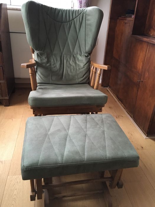 Люлеещ се стол от две части