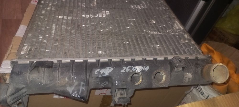 Радиатор Вектра Б 98г АКПП