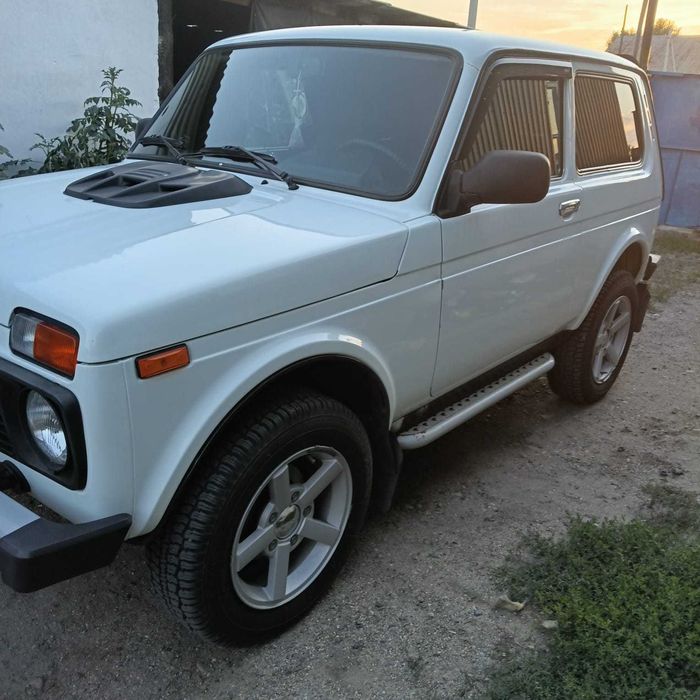 Продам автомобиль Нива