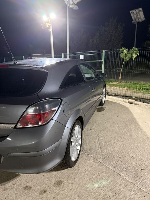 Opel Astra H GTC 2006