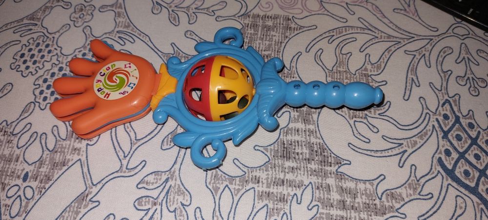 Погремушка - шумелка.