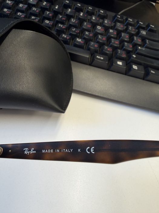 Продам оригинал очки Ray ban