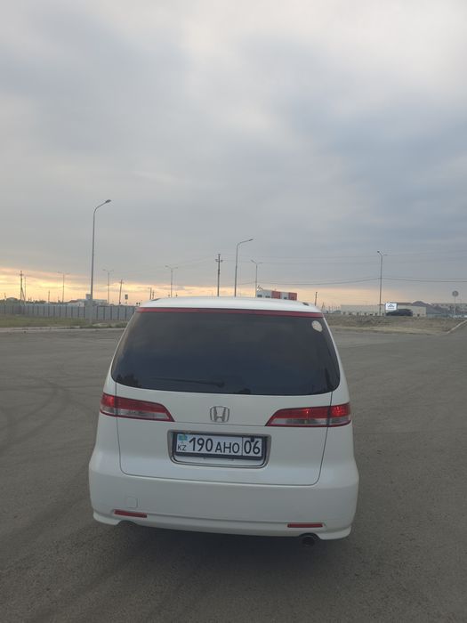 Продаётся Honda Elysion