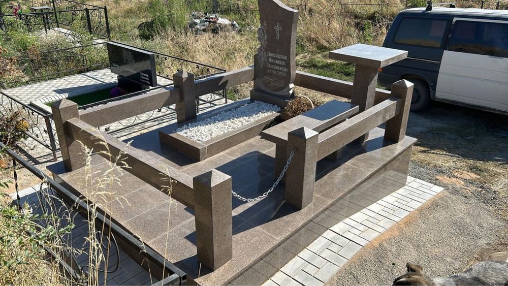 Установка памятников. Гранит . Мрамор.