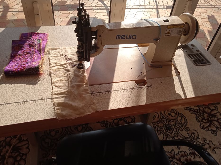 Попоп мошина белбог жойнамоз тикадиган,холати яхши озгина ишлаган.