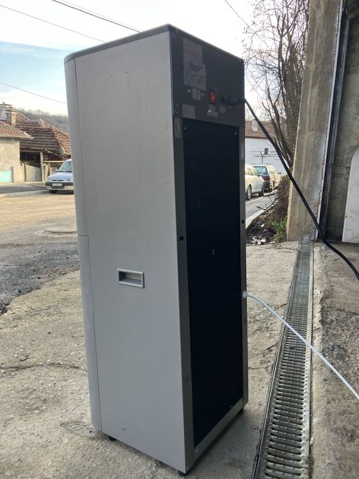 Диспенсър пречиствал на вода