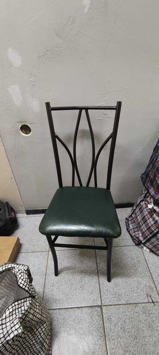 Продам два стула