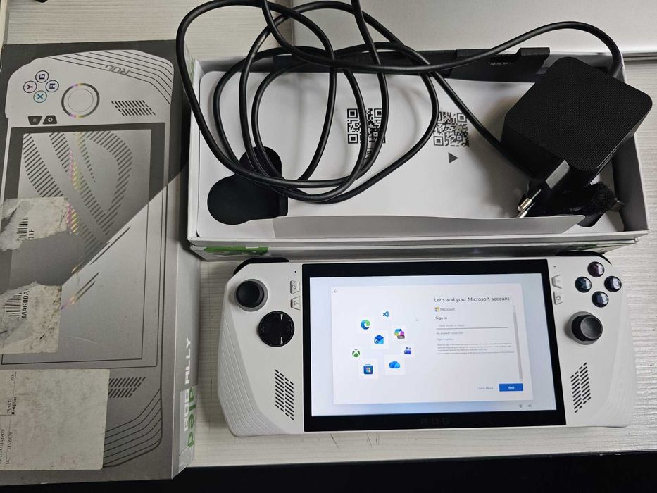 Consola ASUS ROG Ally Z1 Extreme 16GB 512GB