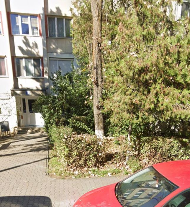 Apartament trei camere