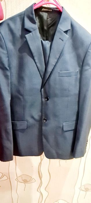Продам мужской костюм