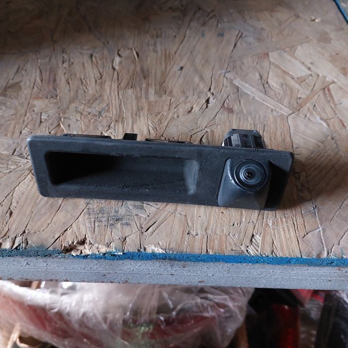 Камера заднего вида на BMW .