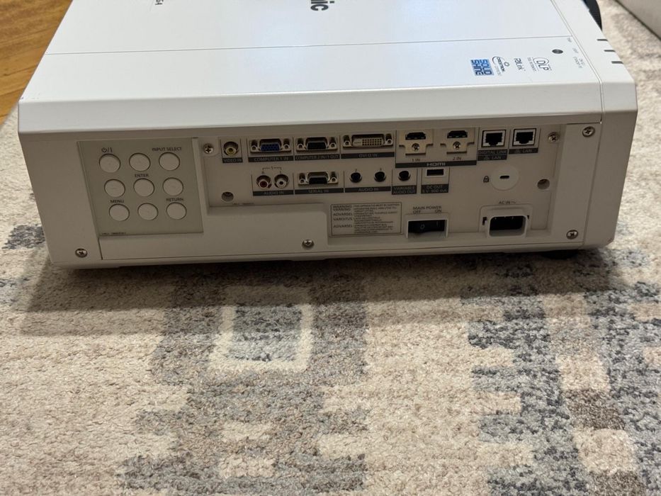 Video Proiector Laser Panasonic PT-RZ570 WUXGA