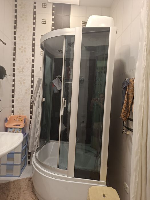 Продается Душевая кабинка.