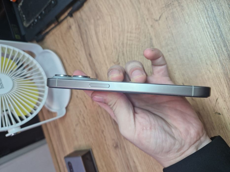 Айфон 15 про на запчасти