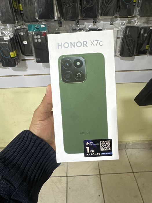 Honor x7c 8+/256 holati idial rasmda bor hamasi akuratni ishlatilgan